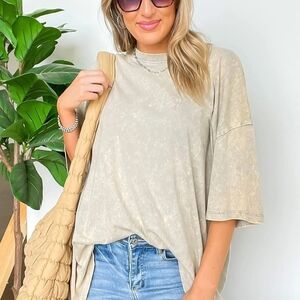 Zenana Outfitters Light Tan Short Sleeve Tee